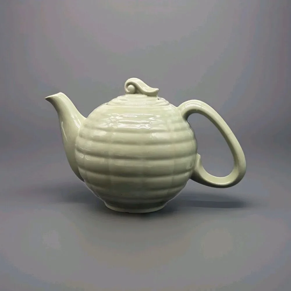 Vintage Ceramic Green Color Teapot with Lid Stripe Pattern 6